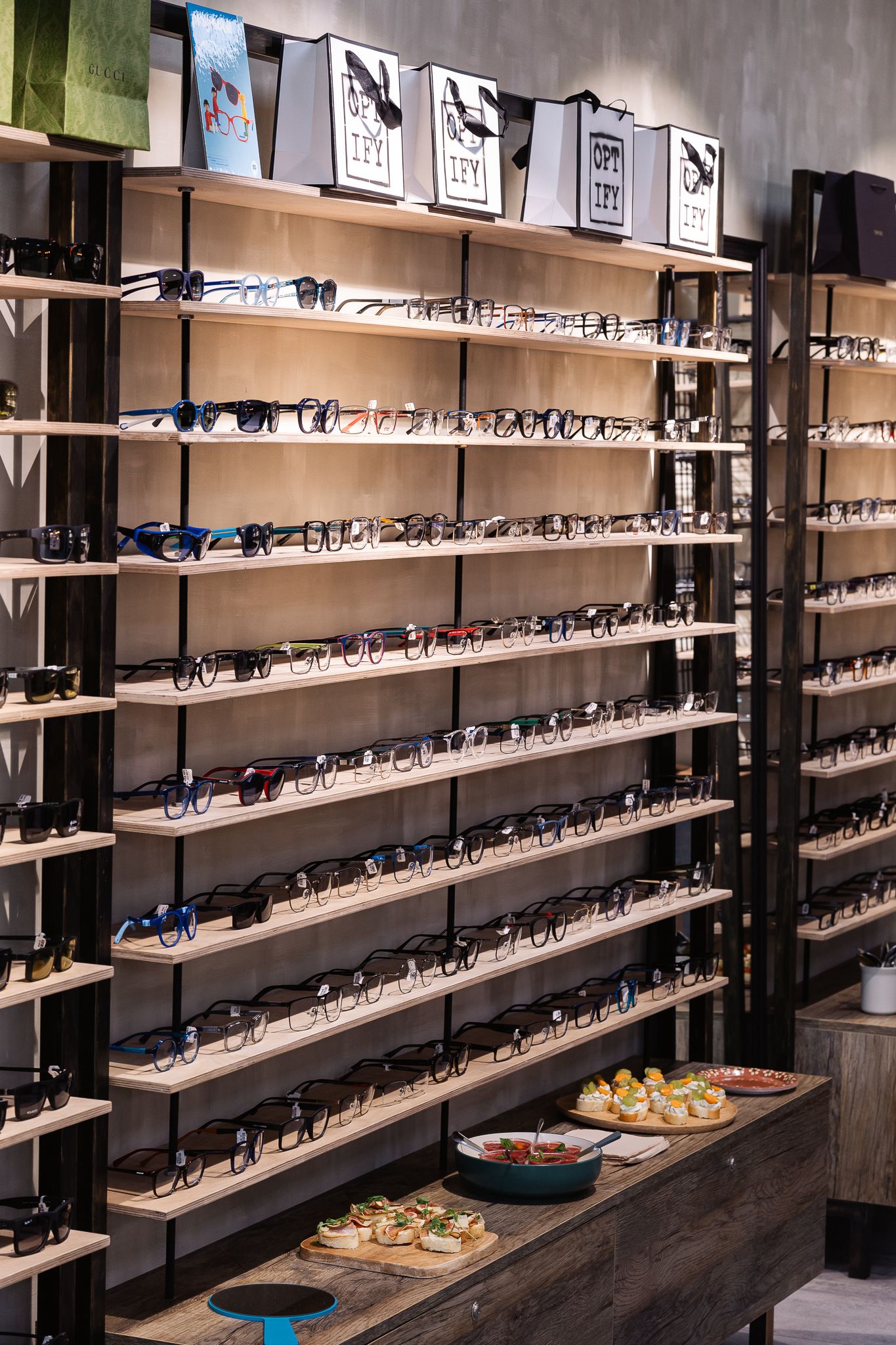 Optify – Viac ako 1 500 okuliarových rámov